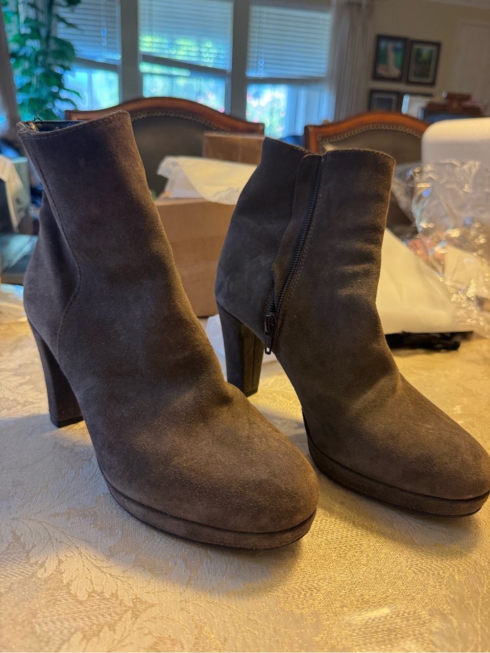 La Canadienne Mocha Suede Waterproof Platform Ankle Boots 6.5